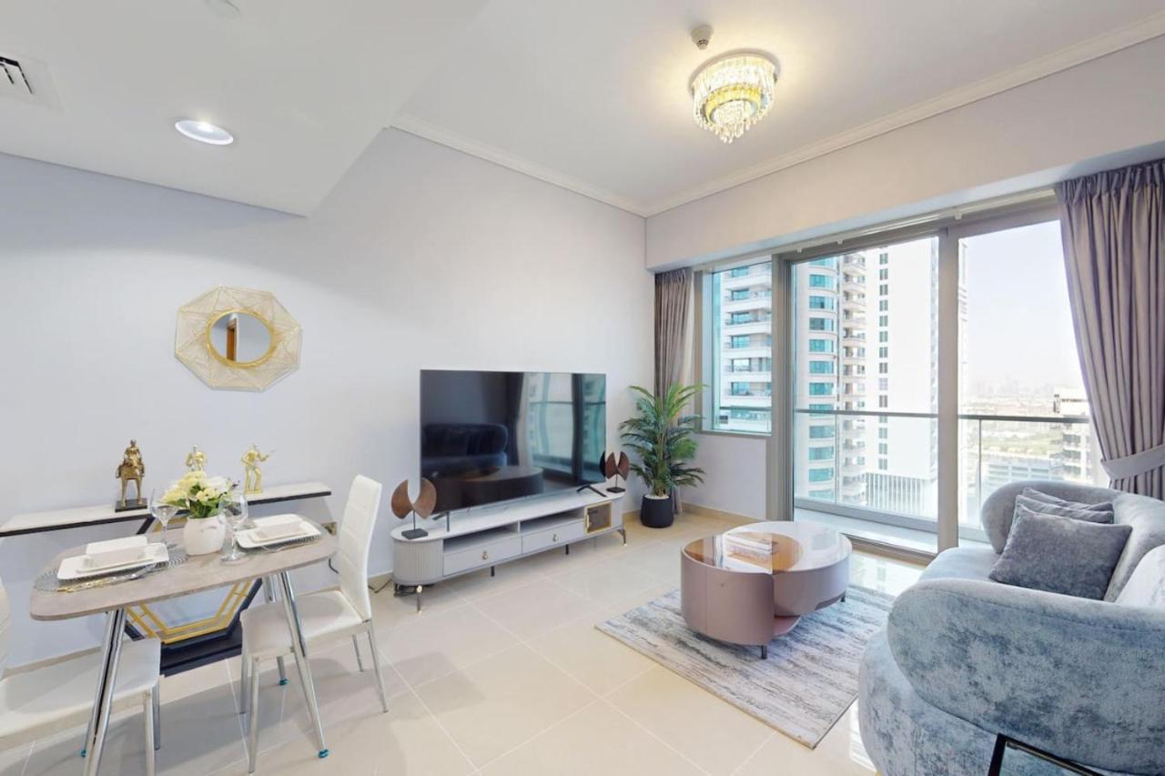 Ocean Heights - Exquisite One Bedroom *